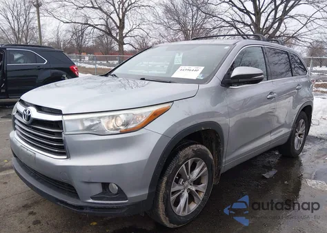 2015 Toyota Highlander Le Plus V6 из США, поврежденный, VIN 5TDBKRFH0FS181840